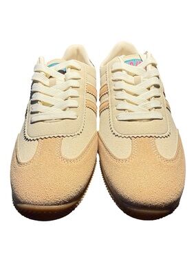Not Rated Budapest Women’s Sneakers Off White Size 10 NIB